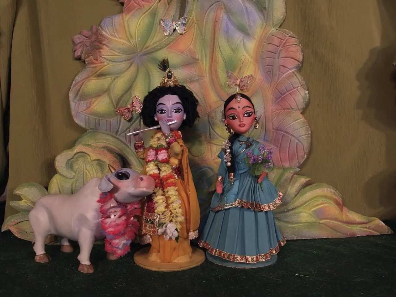 Krishna and Govardhan gallery image
