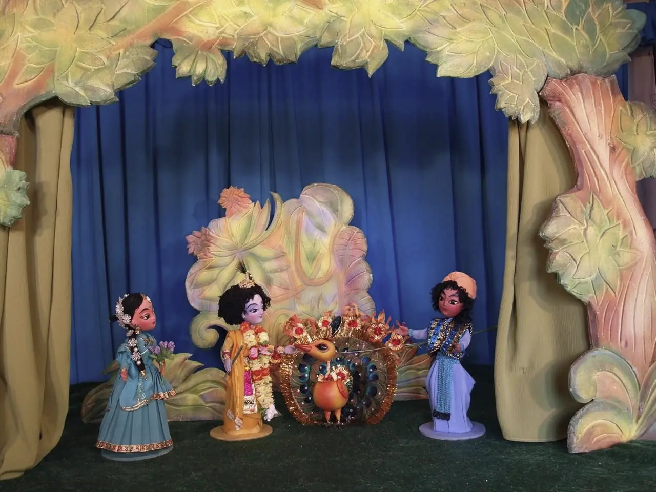 Krishna and Govardhan gallery image
