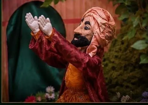 Krishna and Govardhan gallery image